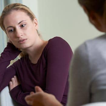 Addiction Counselling, woman with therapist